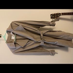 Oversized HM trench, size XS but fits like large